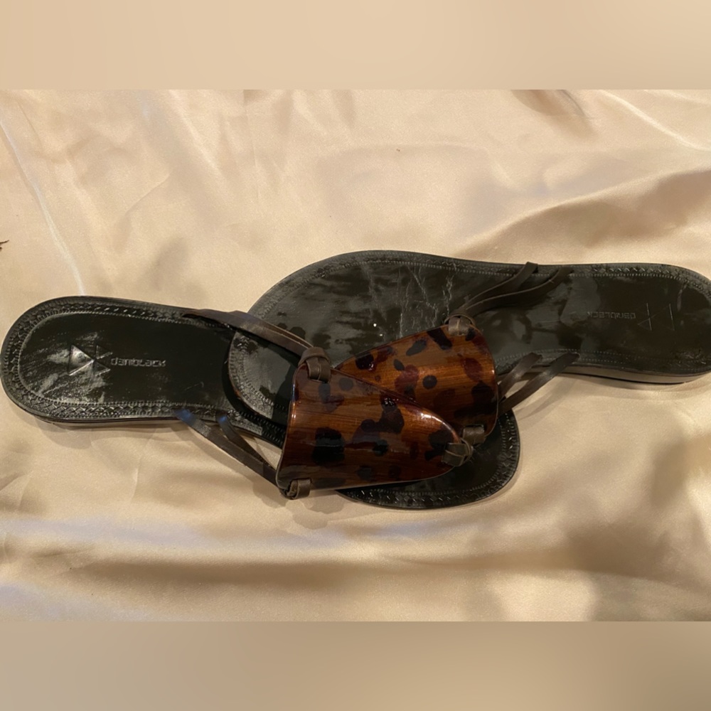 Dani Black tortoise sandals